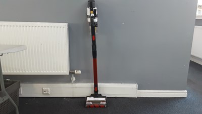 Lot 154 - Shark duo clean cordless vacuum cleaner