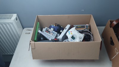Lot 15 - Box containing assorted gaming items from various brands in mixed condition including dreamcast