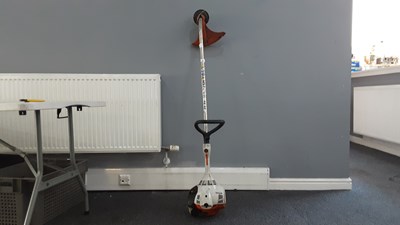 Lot 258 - Stihl r540 petrol strimmer