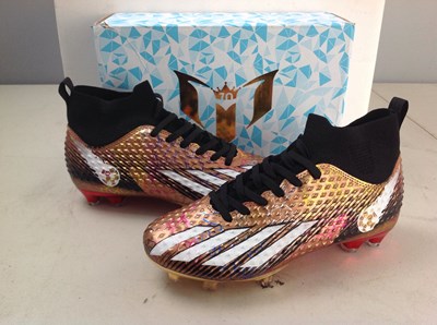 Lot 112 - Football boots size 5