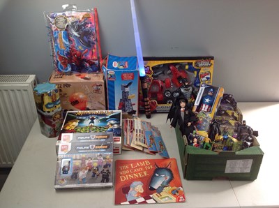 Lot 9 - Qty of children's toys, games and dolls