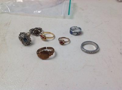Lot 179 - Qty of rings