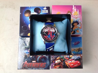 Lot 125 - Bundle of 5 disney kids watches