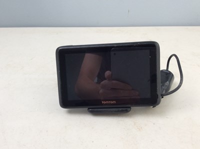 Lot 104 - TomTom truck Nav With Mount & Cable