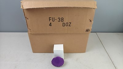 Lot 305 - 96 new shell ring boxes requiring inserts