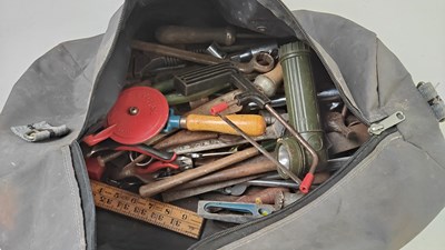 Lot 313 - Bag of assorted DIY tools
