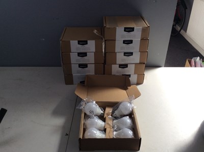 Lot 369 - Amazon basics professional light bulbs