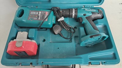 Lot 20 - Makita cordless drill inc battery and charger