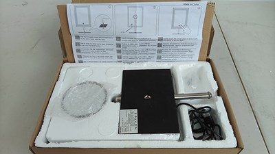 Lot 242 - Make up mirror with led lights
