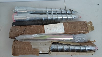 Lot 247 - 6 Rotary Airer Garden Spikes