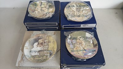 Lot 76 - Selection of 14 royal Worcester glass animal plates