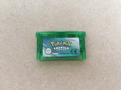 Lot 174 - Pokemon emerald version