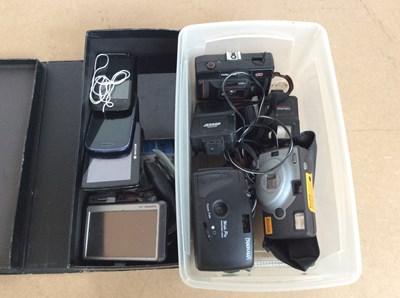 Lot 204 - Qty of mobiles & electronics