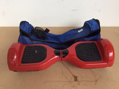 Lot 58 - Kids Hoverboard With Charging Cable & Case