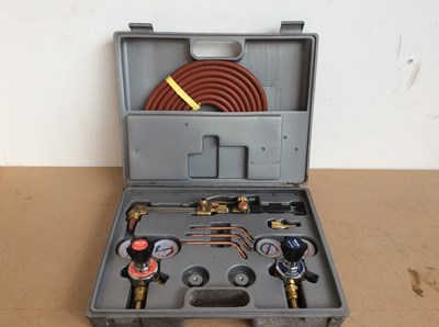 Lot 31 - Oxygen & Acetylene Welding & Cutting Kit