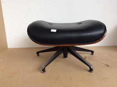 Lot 145 - Lounge foot stool