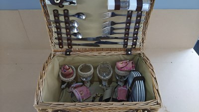 Lot 157 - Vintage Style Picnic Basket With Contents