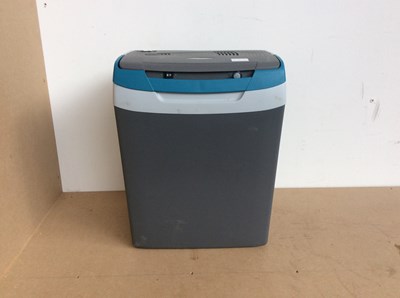 Lot 250 - Portable eccentric cool box blue