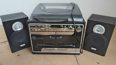 Lot 9 - Steepletone stereo system including 2 speakers