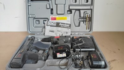Lot 33 - Senco duraspin screw system