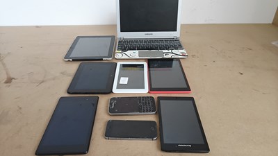 Lot 243 - Qty of electronics for spares or repairs