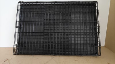 Lot 199 - Foldable metal dog cage