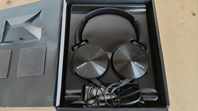 Lot 97 - Sony wired headphones