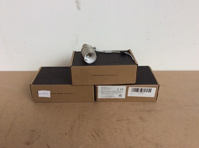 Lot 103 - 3 x wall lights