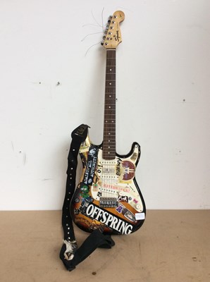 Lot 141 - Squier strat electric guitar