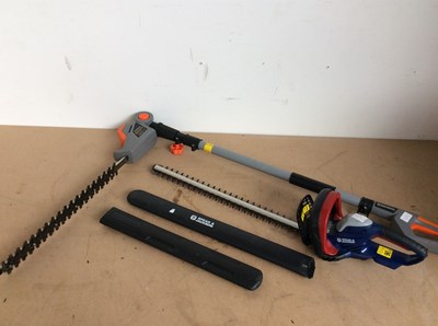Lot 179 - Spear and Jackson hedge trimmer with Teratek extendable hedge trimmer