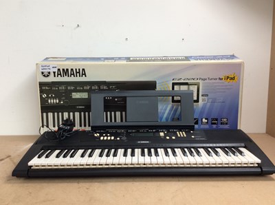 Lot 32 - Yamaha EZ-220 Electric Keyboard