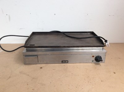 Lot 215 - Lincat lynx 400 LGR2 electric countertop griddle