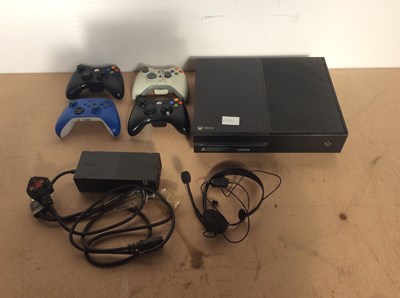 Lot 1 - Black Xbox one with controllers and leads
