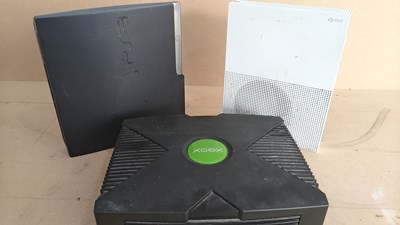Lot 220 - PS3,Xbox and Xbox One bare units only Untested