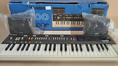 Lot 20 - Casio mt 800 untested