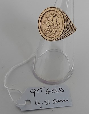 Lot 21 - 9ct Gold ring 4.31gram est £180-£220