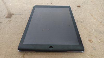Lot 95 - Apple iPad a1474 tablet fully reset