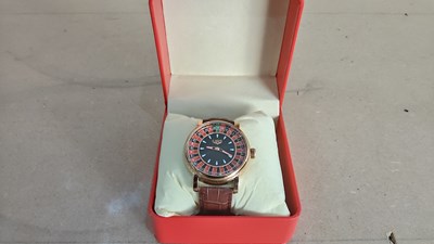Lot 114 - Lige roulette gents watch in display box