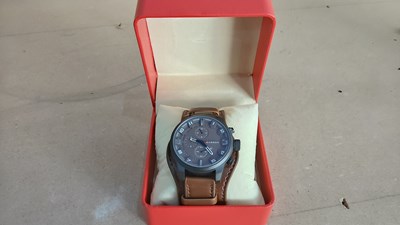 Lot 106 - Curren gents outdoor watch in display box