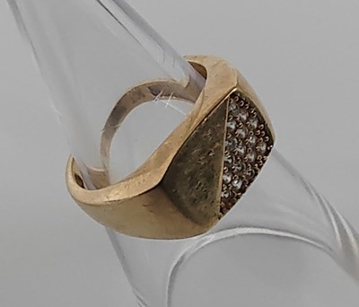 Lot 56 - 9ct Gold ring 3.97 gram est £110-£130