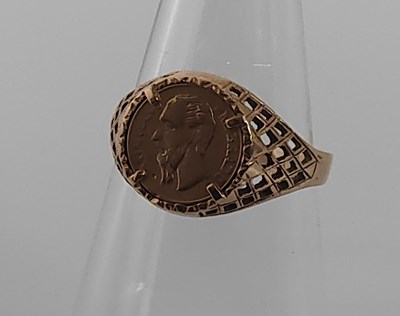 Lot 57 - 9ct Gold coin ring, 2.81 gram, est £130- £160