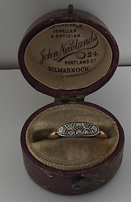 Lot 15 - 18ct Gold and diamond ring, 2.03 gram, est £120- £150