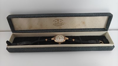 Lot 13 - 9ct Gold Vintage Rotary watch, est £100- £150