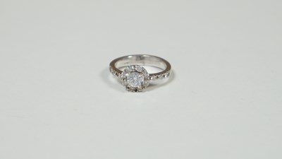 Lot 16 - 14ct white Gold and Diamond ring, 4.24 gram est £500- £600