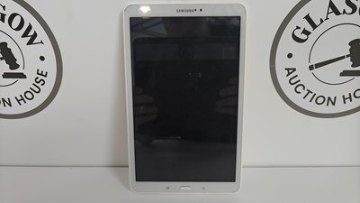 Lot 108 - Samsung sm-t580 tablet