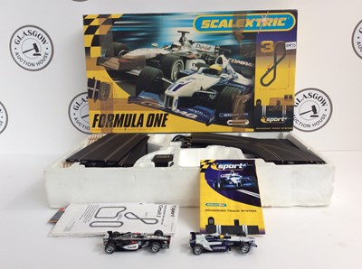 Lot 23 - Formula one scalextric track complete in box
