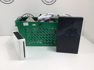 Lot 174 - Ps2 and wii gaming bundle UnTested