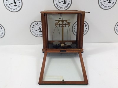 Lot 158 - Griffin & Tatlock Vintage Scientific Microid Analytical Model Scales