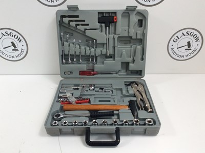 Lot 17 - Tool box in gray box