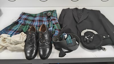 Lot 30 - Slang kilt in bag